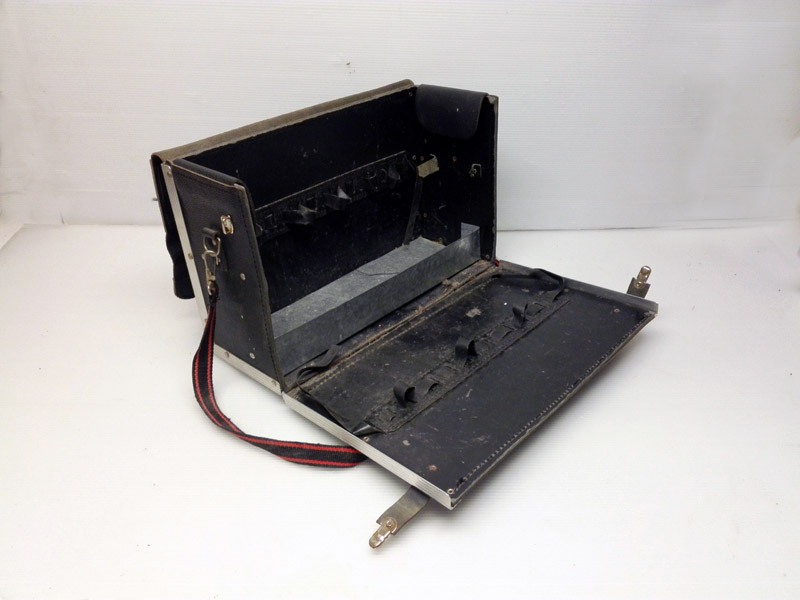 maletin caja herramientas abertura frontal piel metal 27_5x44x17-19 1u